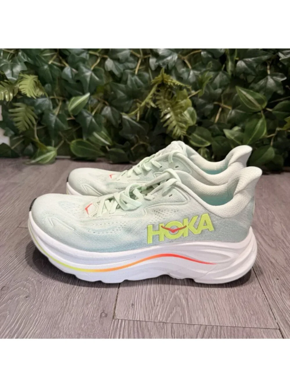 Hoka One One Clifton 10 Womens Size 7 B Sea Glass Neon Running Shoes Sneakers